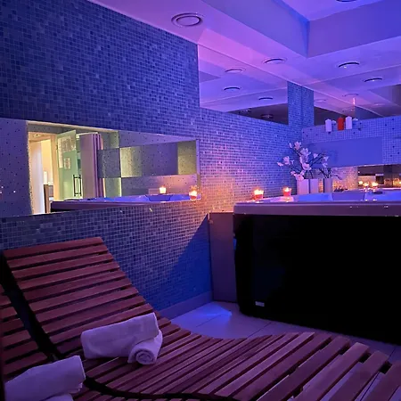 Vesta Centrum Konferencyjno Wypoczynkowe Apartmanhotel 3*