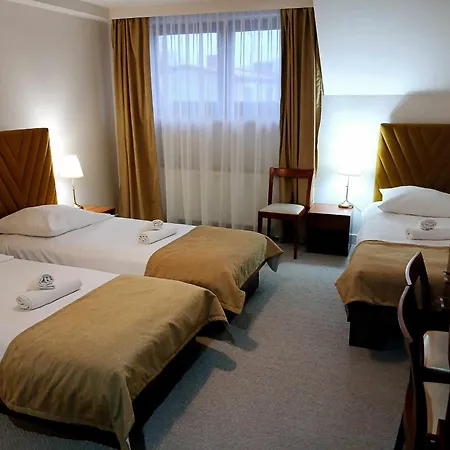 Vesta Centrum Konferencyjno Wypoczynkowe Aparthotel 3*