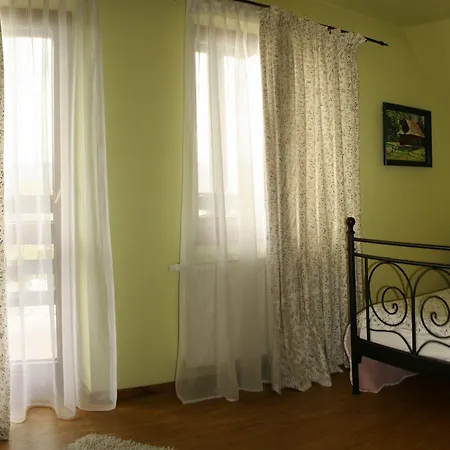 Vesta Centrum Konferencyjno Wypoczynkowe Apartmanhotel 3*