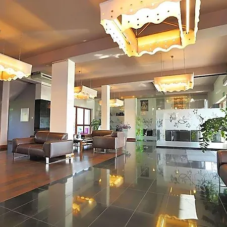 Vesta Centrum Konferencyjno Wypoczynkowe Apart-hotel 3*