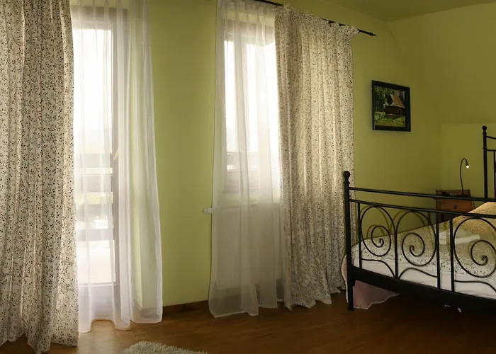 Vesta Centrum Konferencyjno Wypoczynkowe מלון דירות 3*